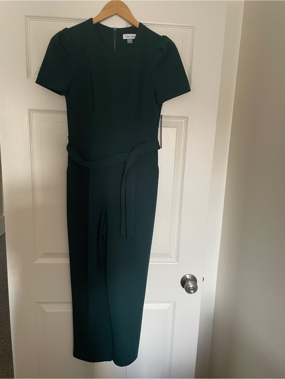 💚 Calvin Klein Dark Green Short-Sleeve Belted Romper 💚